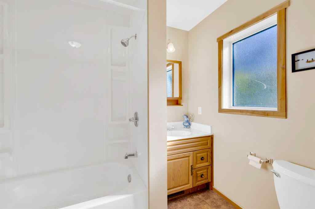 MLS® A2264062 - 97 Oliver Avenue  in NONE Gull Lake, Residential