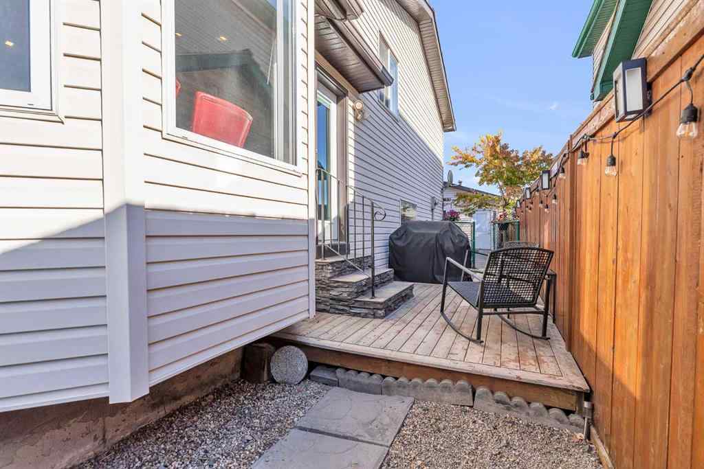 MLS® A2264063 - 236 MT. Aberdeen Close SE in McKenzie Lake Calgary, Residential
