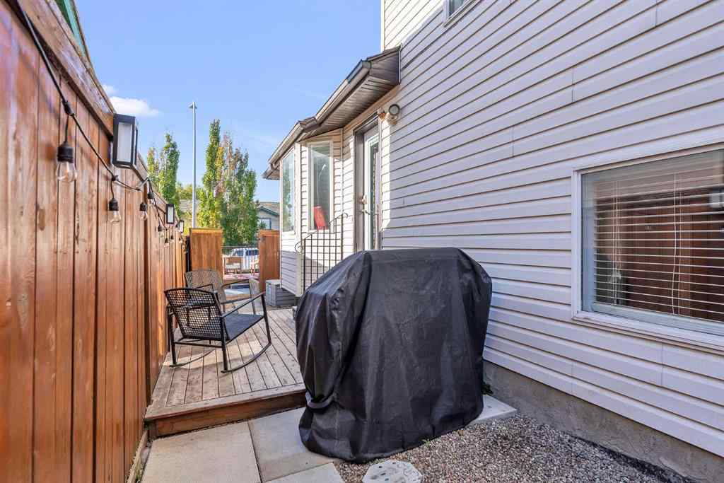 MLS® A2264063 - 236 MT. Aberdeen Close SE in McKenzie Lake Calgary, Residential