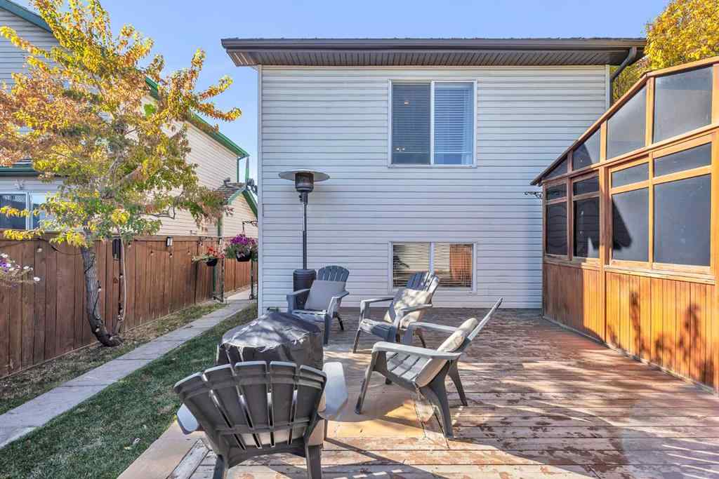 MLS® A2264063 - 236 MT. Aberdeen Close SE in McKenzie Lake Calgary, Residential