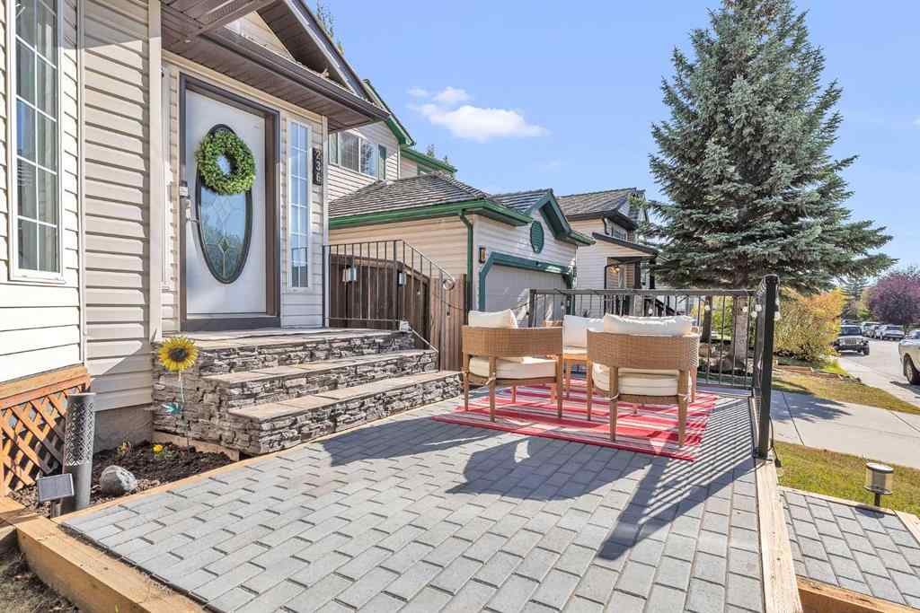 MLS® A2264063 - 236 MT. Aberdeen Close SE in McKenzie Lake Calgary, Residential