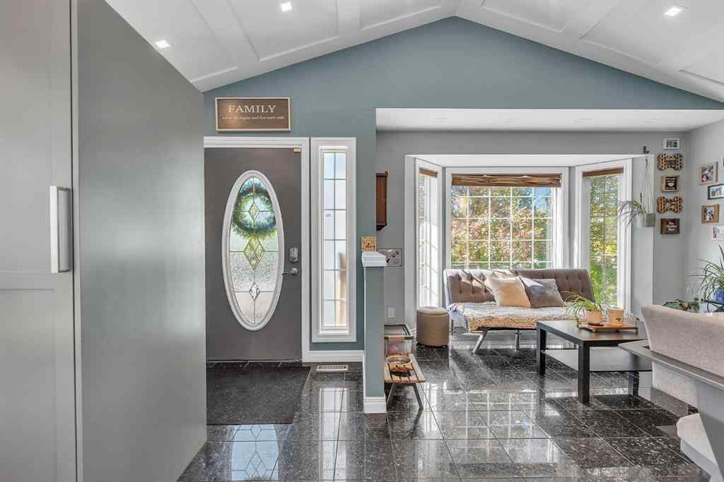 MLS® A2264063 - 236 MT. Aberdeen Close SE in McKenzie Lake Calgary, Residential