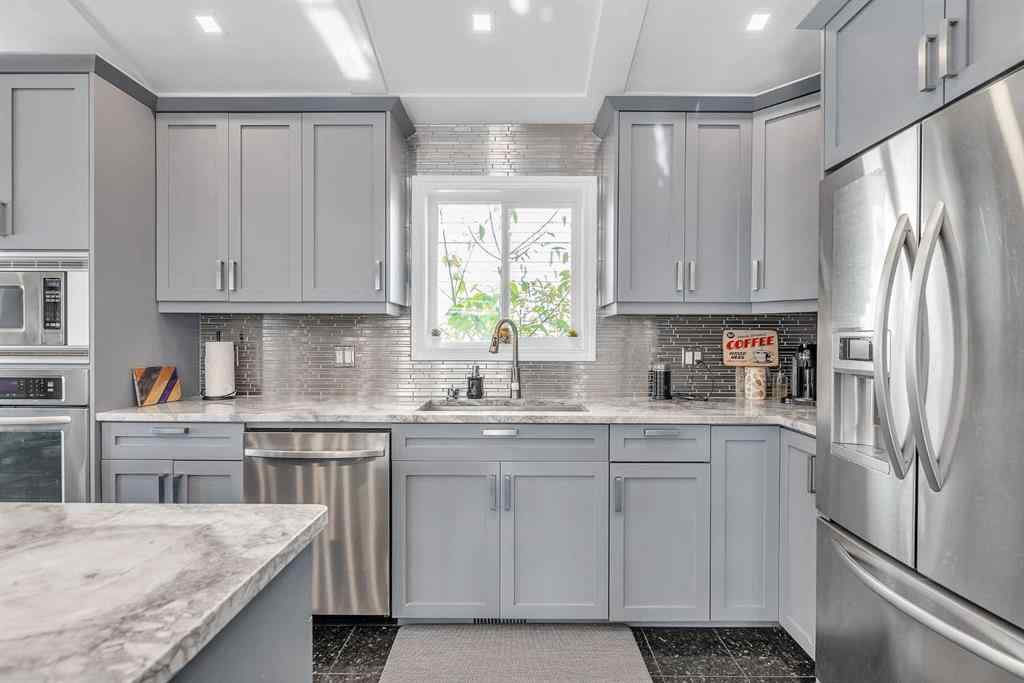 MLS® A2264063 - 236 MT. Aberdeen Close SE in McKenzie Lake Calgary, Residential