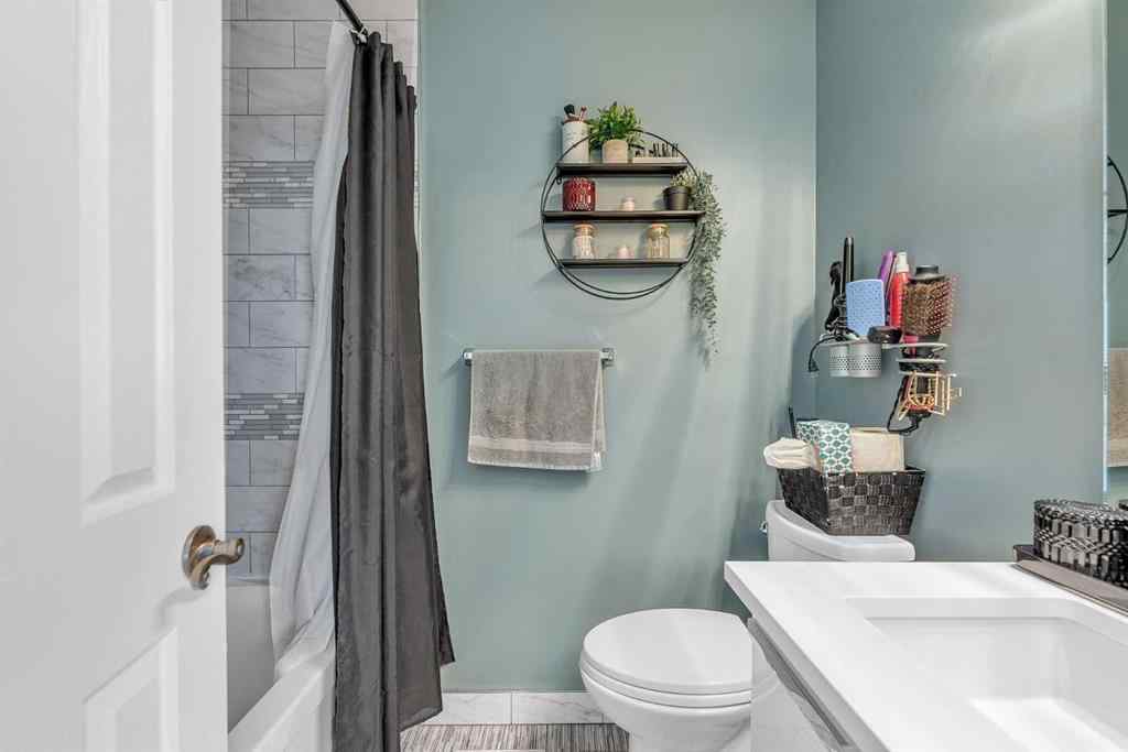 MLS® A2264063 - 236 MT. Aberdeen Close SE in McKenzie Lake Calgary, Residential