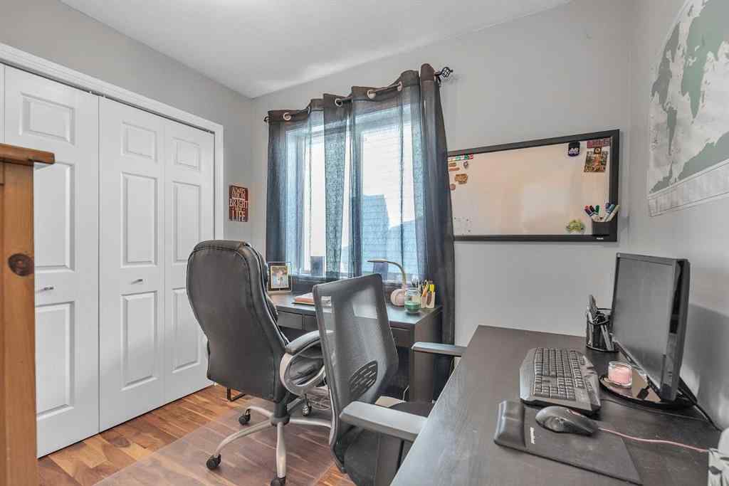 MLS® A2264063 - 236 MT. Aberdeen Close SE in McKenzie Lake Calgary, Residential