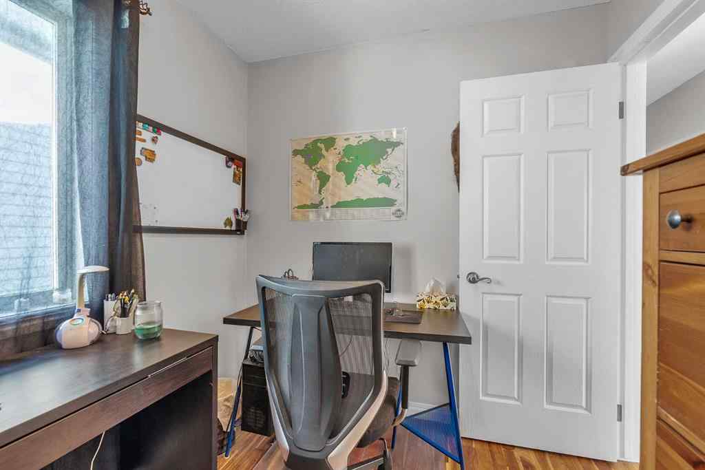 MLS® A2264063 - 236 MT. Aberdeen Close SE in McKenzie Lake Calgary, Residential