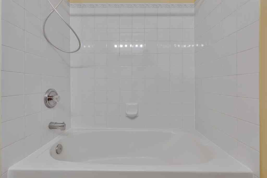 MLS® A2264068 - 140 Valley Ridge Heights NW in Valley Ridge Calgary, Residential