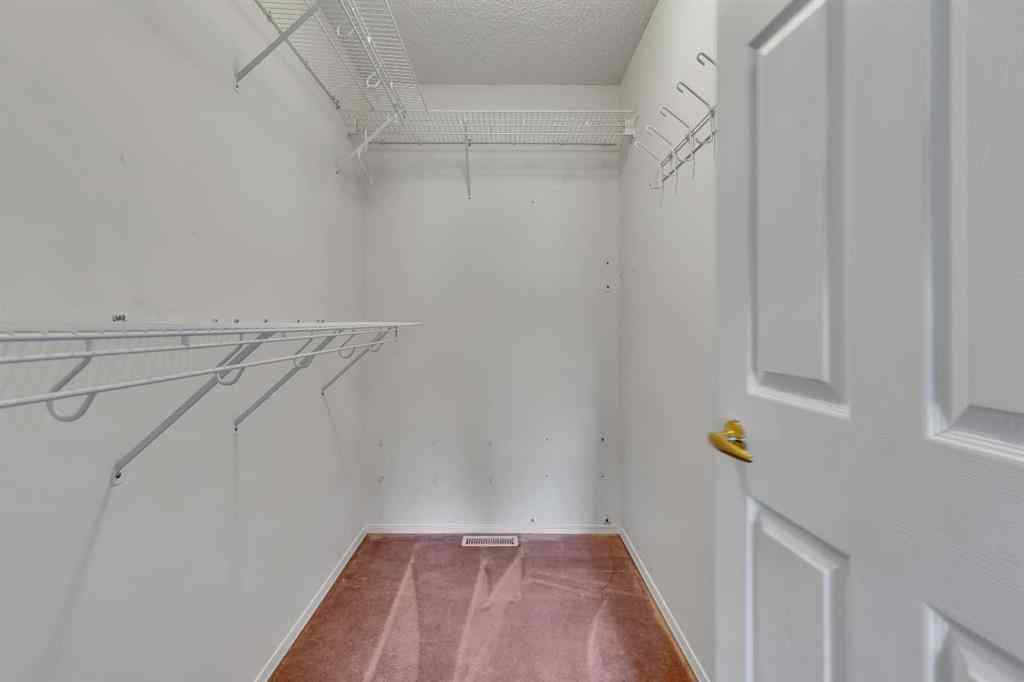 MLS® A2264068 - 140 Valley Ridge Heights NW in Valley Ridge Calgary, Residential