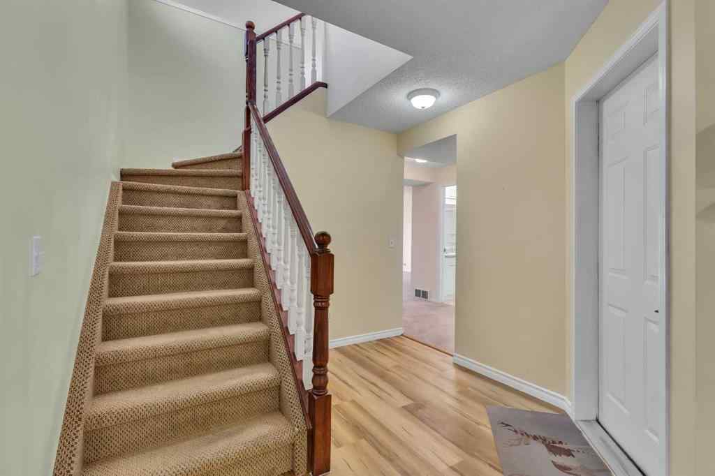 MLS® A2264068 - 140 Valley Ridge Heights NW in Valley Ridge Calgary, Residential