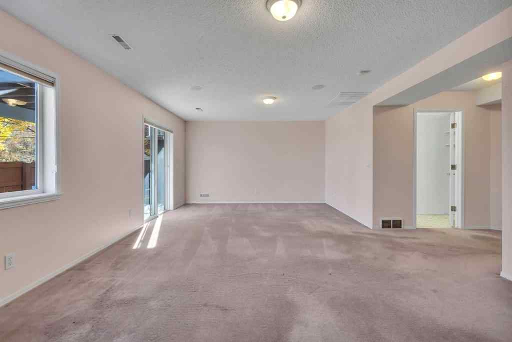 MLS® A2264068 - 140 Valley Ridge Heights NW in Valley Ridge Calgary, Residential