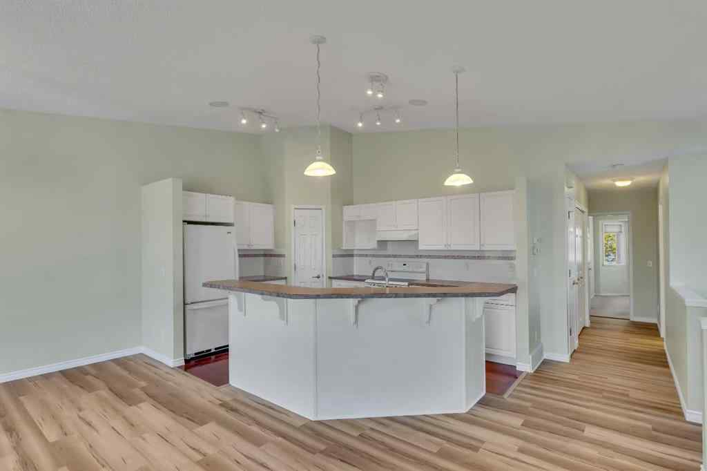 MLS® A2264068 - 140 Valley Ridge Heights NW in Valley Ridge Calgary, Residential