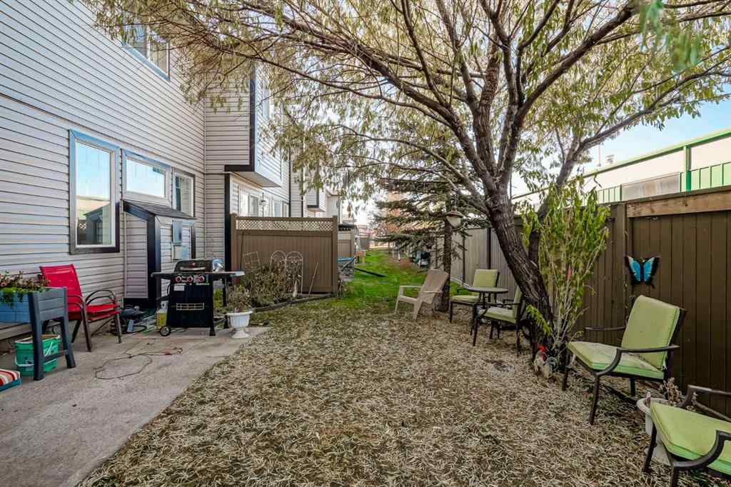 MLS® A2264070 - Unit #7 102 Canoe Square SW in Canals Airdrie, Residential