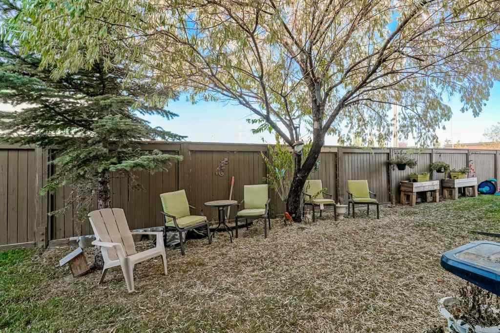 MLS® A2264070 - Unit #7 102 Canoe Square SW in Canals Airdrie, Residential