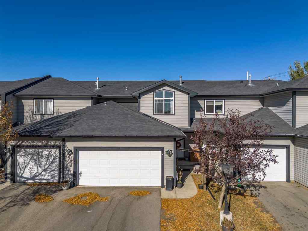 MLS® A2264070 - Unit #7 102 Canoe Square SW in Canals Airdrie, Residential