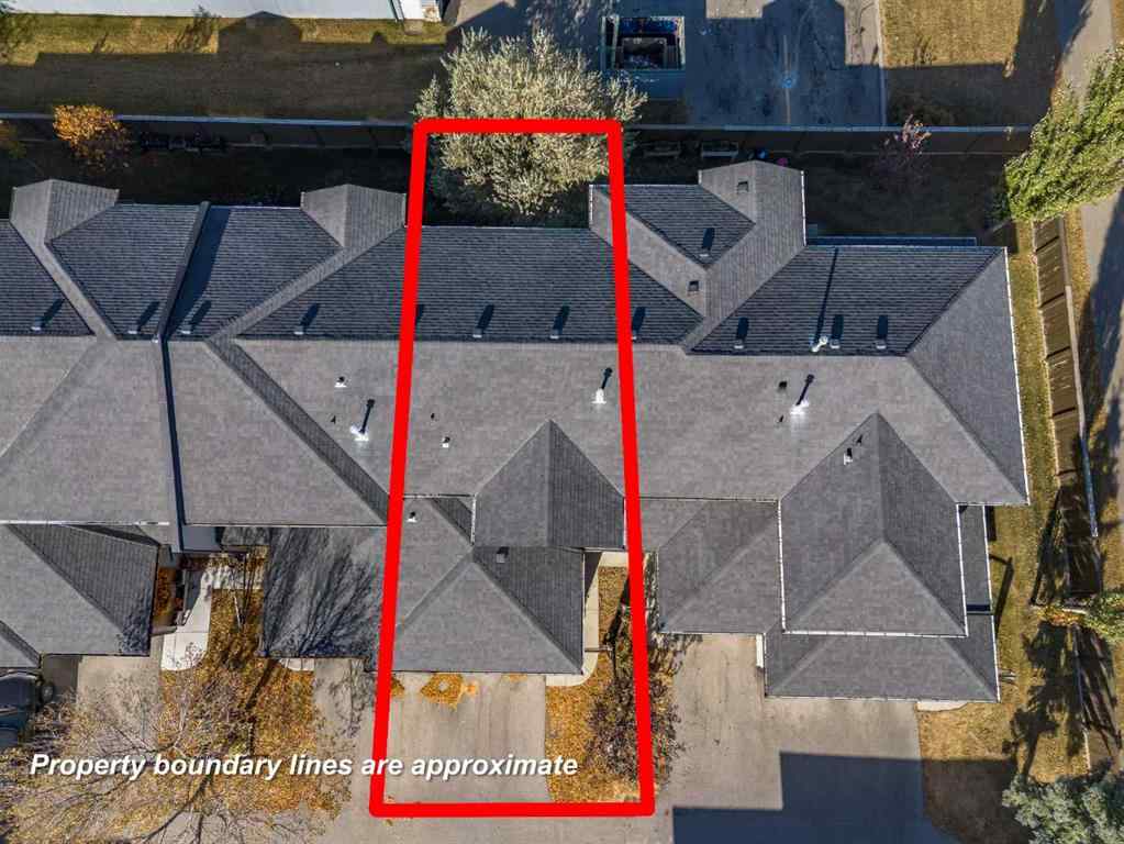 MLS® A2264070 - Unit #7 102 Canoe Square SW in Canals Airdrie, Residential