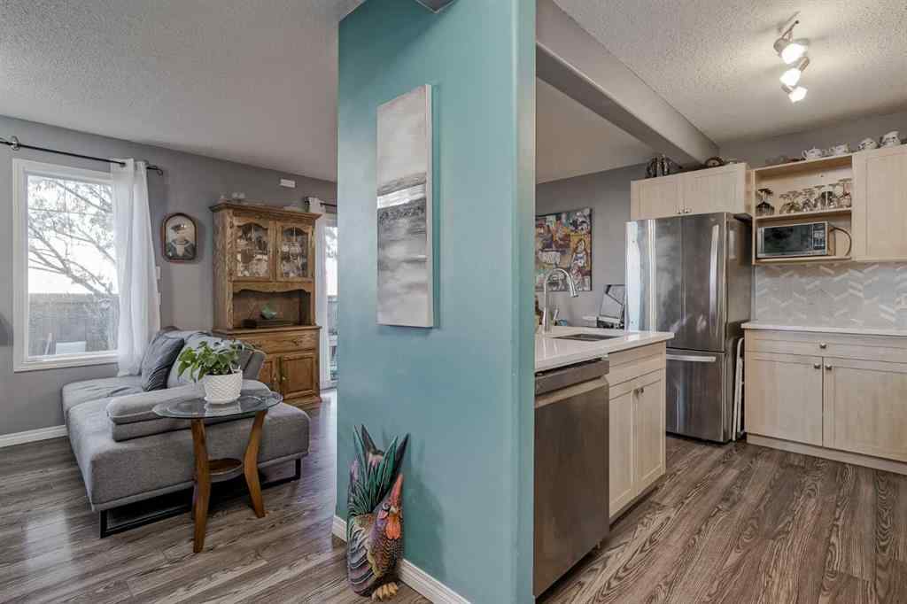 MLS® A2264070 - Unit #7 102 Canoe Square SW in Canals Airdrie, Residential