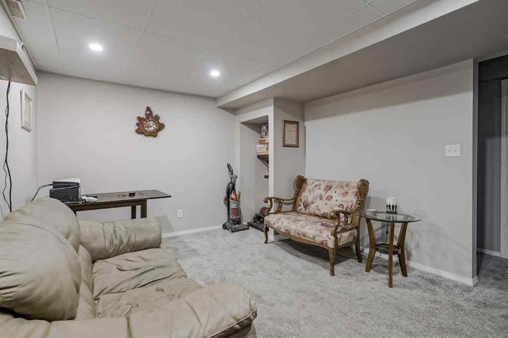 MLS® A2264070 - Unit #7 102 Canoe Square SW in Canals Airdrie, Residential