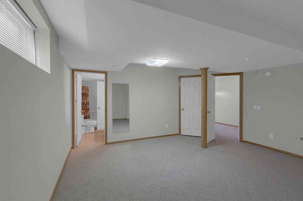 MLS® A2264073 - 102 Edgebrook Heights NW in Edgemont Calgary, Residential