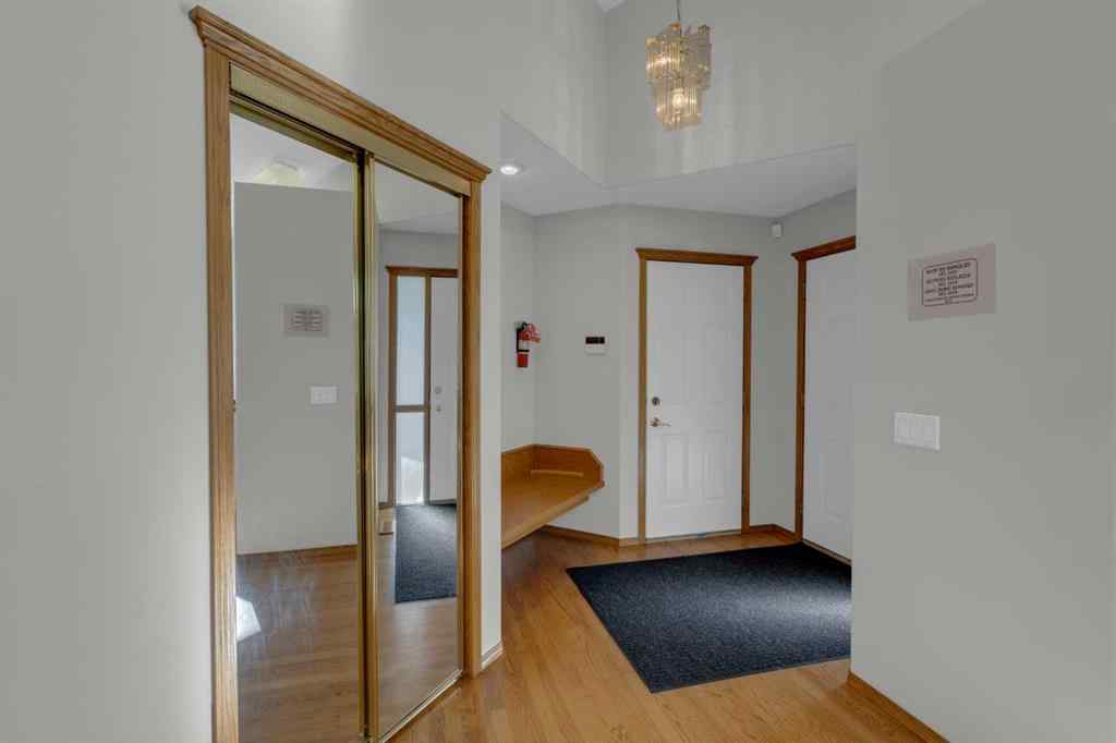 MLS® A2264073 - 102 Edgebrook Heights NW in Edgemont Calgary, Residential