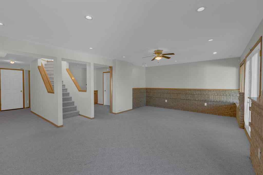 MLS® A2264073 - 102 Edgebrook Heights NW in Edgemont Calgary, Residential