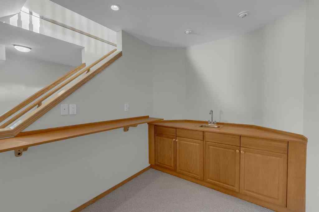 MLS® A2264073 - 102 Edgebrook Heights NW in Edgemont Calgary, Residential