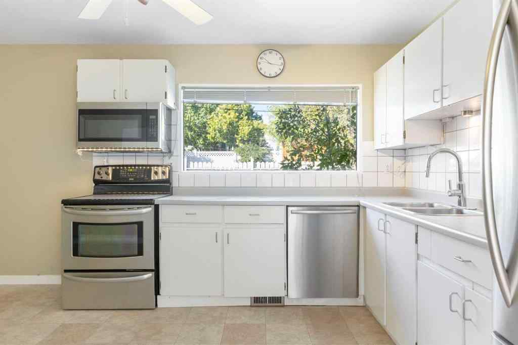 MLS® A2264077 - 58 Kingsland Place SW in Kingsland Calgary, Residential