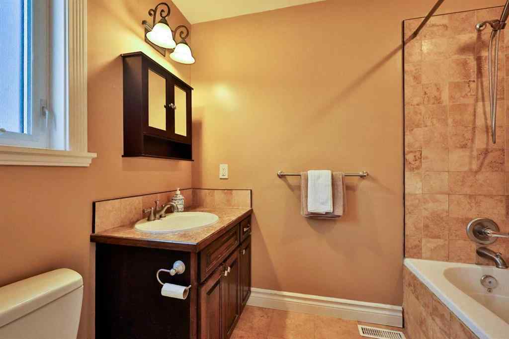 MLS® A2264080 - 706 Northridge Avenue  in NONE Picture Butte, Residential