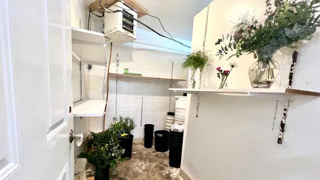 MLS® A2264081 - 113 Main St   in NONE Oyen, Commercial