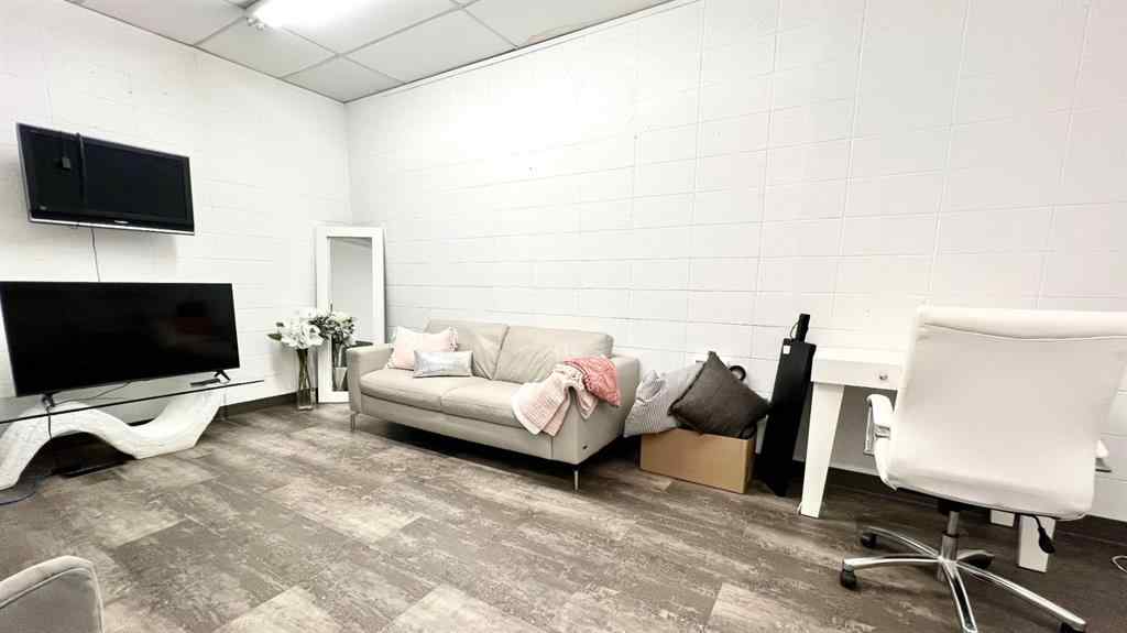 MLS® A2264081 - 113 Main St   in NONE Oyen, Commercial