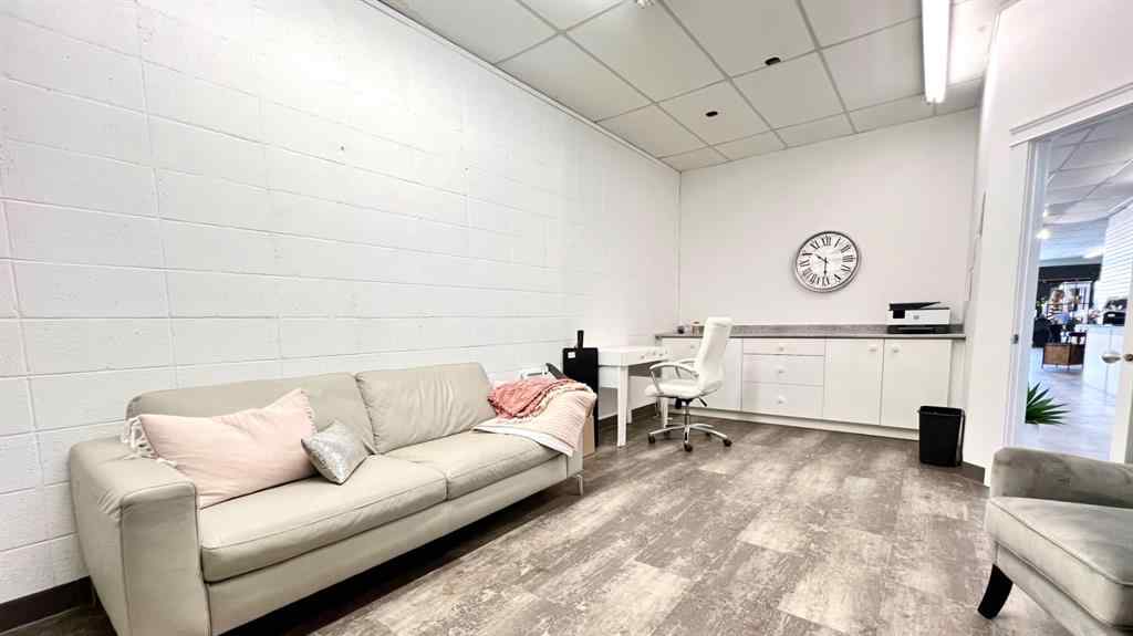 MLS® A2264081 - 113 Main St   in NONE Oyen, Commercial