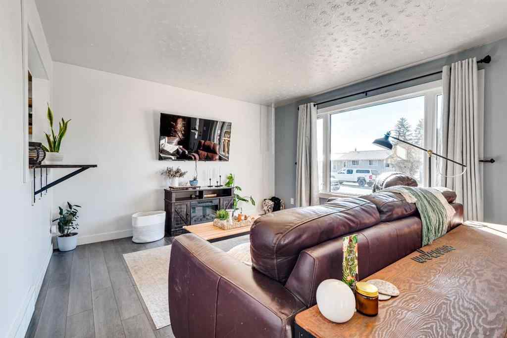 MLS® A2264084 - 614 4 Street  in NONE Three Hills, Residential