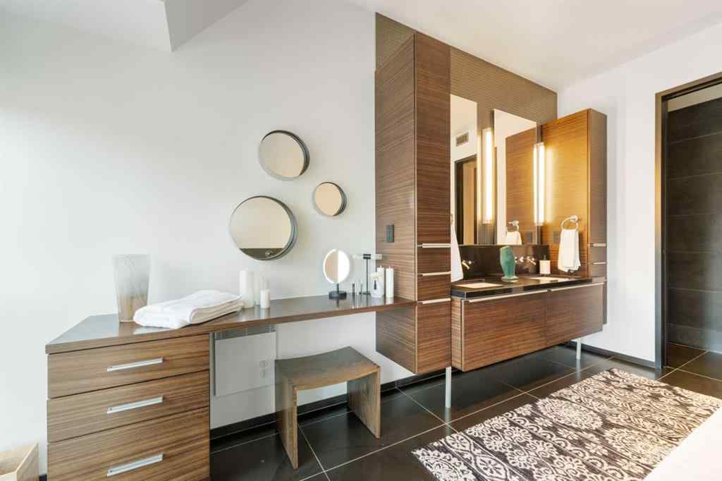 MLS® A2264092 - Unit #2004 108 9th Avenue SW in Downtown Commercial Core Calgary, Residential