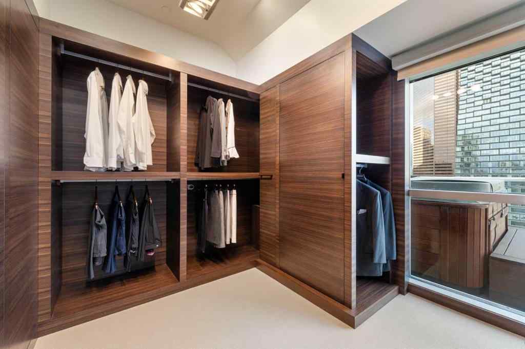 MLS® A2264092 - Unit #2004 108 9th Avenue SW in Downtown Commercial Core Calgary, Residential