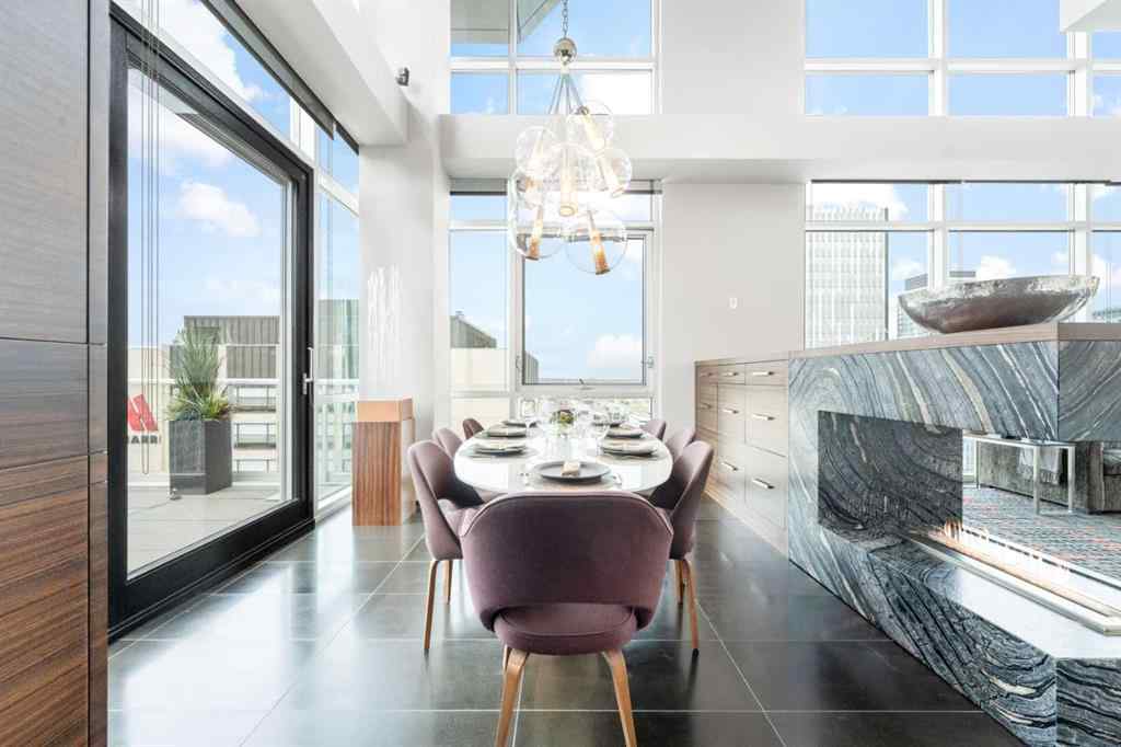 MLS® A2264092 - Unit #2004 108 9th Avenue SW in Downtown Commercial Core Calgary, Residential