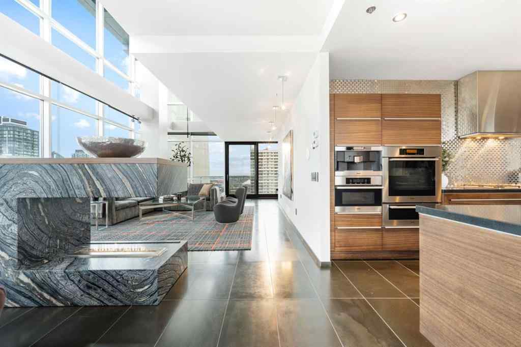 MLS® A2264092 - Unit #2004 108 9th Avenue SW in Downtown Commercial Core Calgary, Residential
