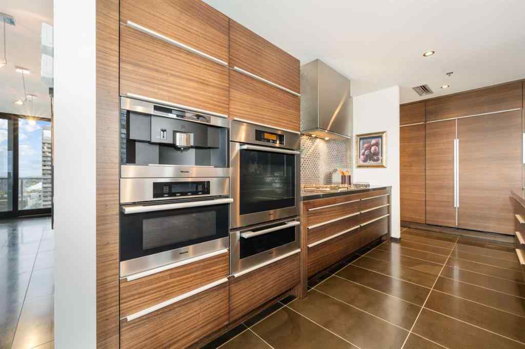 MLS® A2264092 - Unit #2004 108 9th Avenue SW in Downtown Commercial Core Calgary, Residential