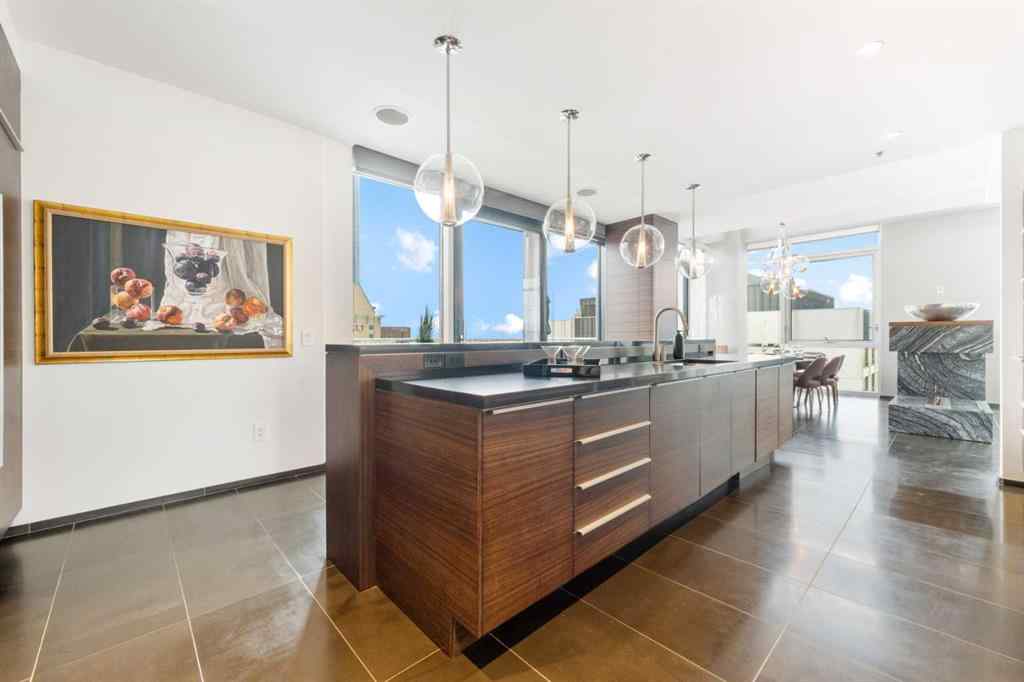 MLS® A2264092 - Unit #2004 108 9th Avenue SW in Downtown Commercial Core Calgary, Residential