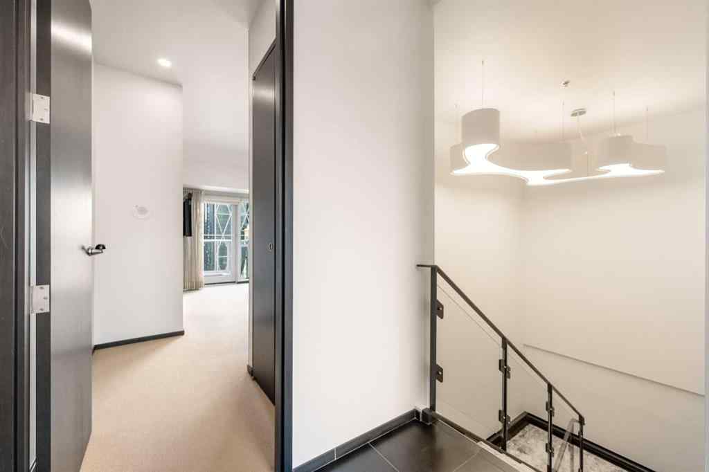 MLS® A2264092 - Unit #2004 108 9th Avenue SW in Downtown Commercial Core Calgary, Residential