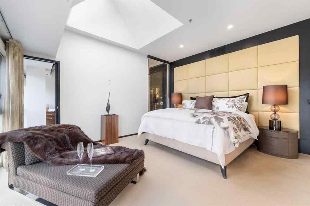 MLS® A2264092 - Unit #2004 108 9th Avenue SW in Downtown Commercial Core Calgary, Residential