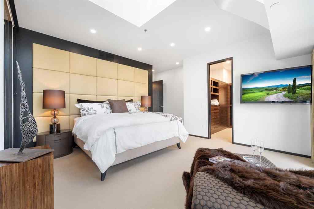 MLS® A2264092 - Unit #2004 108 9th Avenue SW in Downtown Commercial Core Calgary, Residential