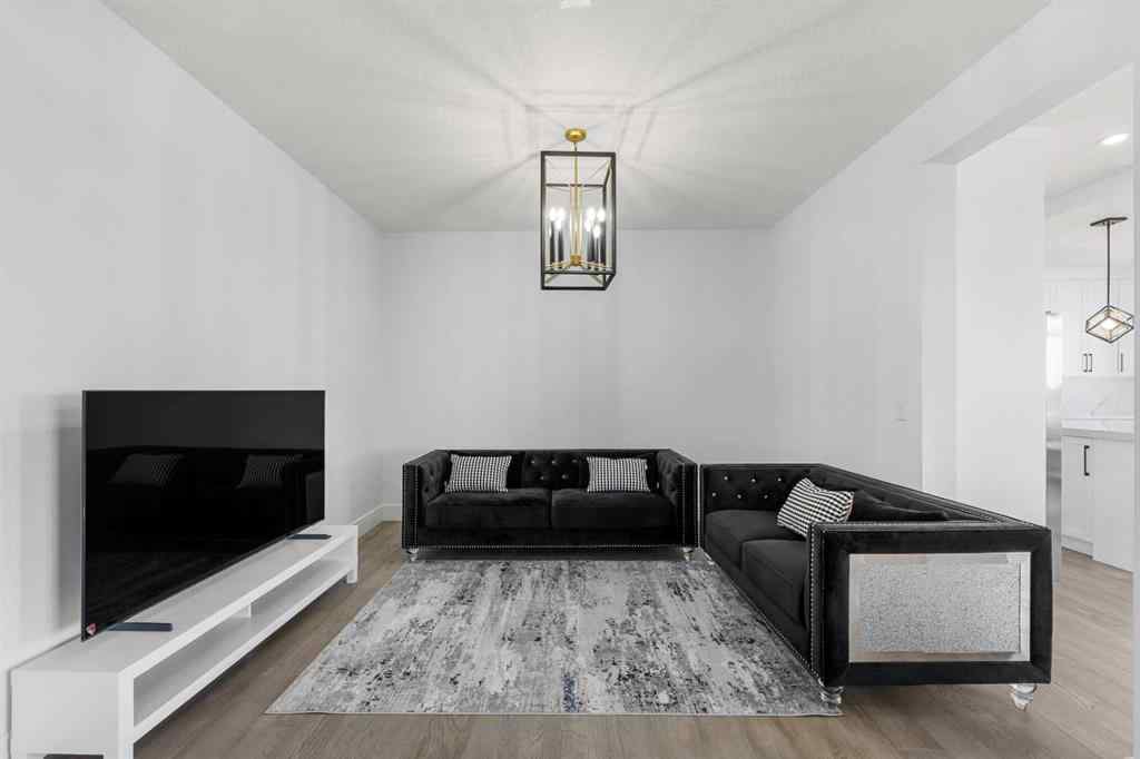 MLS® A2264096 - 33 Waterford Terrace  in Waterford Chestermere, Residential