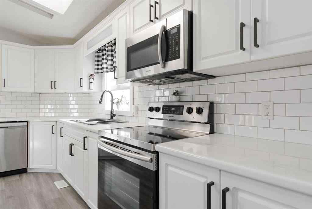 MLS® A2264097 - 148 McKinlay Crescent  in Timberlea Fort McMurray, Residential