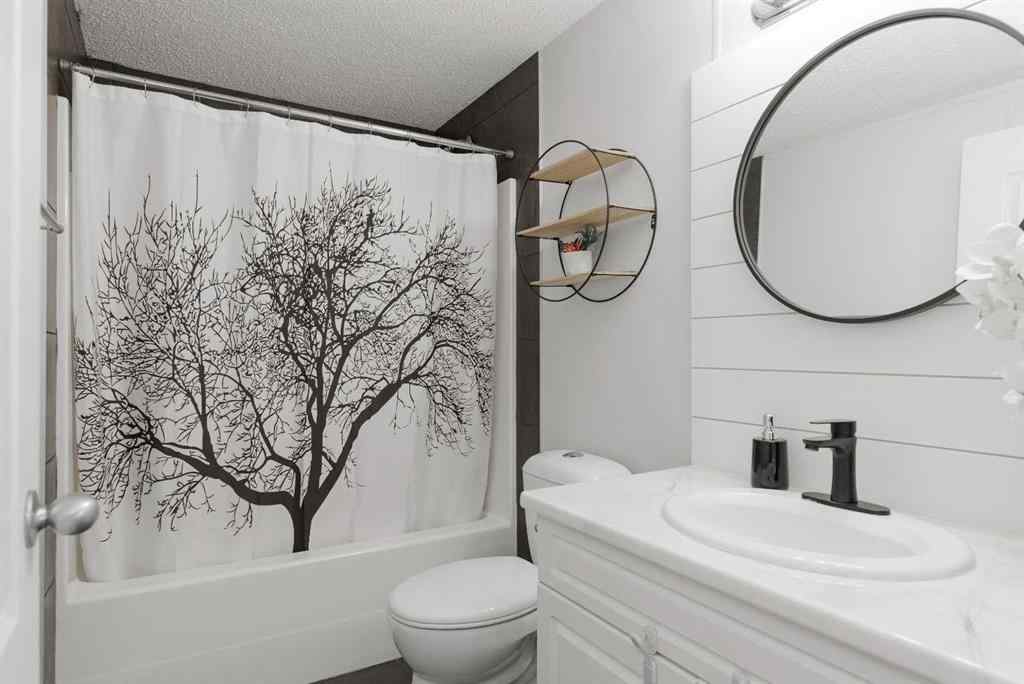 MLS® A2264097 - 148 McKinlay Crescent  in Timberlea Fort McMurray, Residential