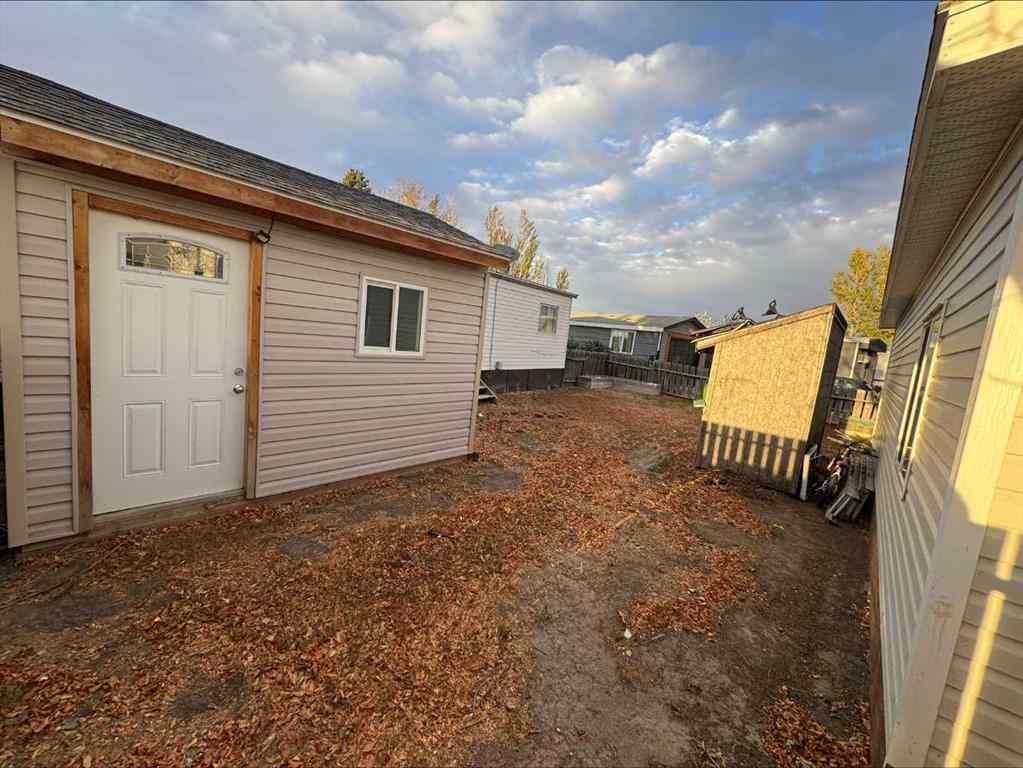 MLS® A2264098 - 267 Fleet Street SW in SW Hill Medicine Hat, Mobile