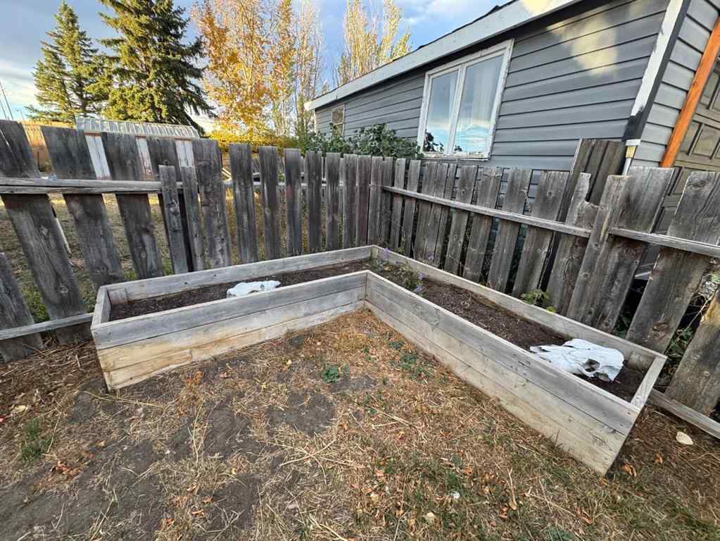 MLS® A2264098 - 267 Fleet Street SW in SW Hill Medicine Hat, Mobile