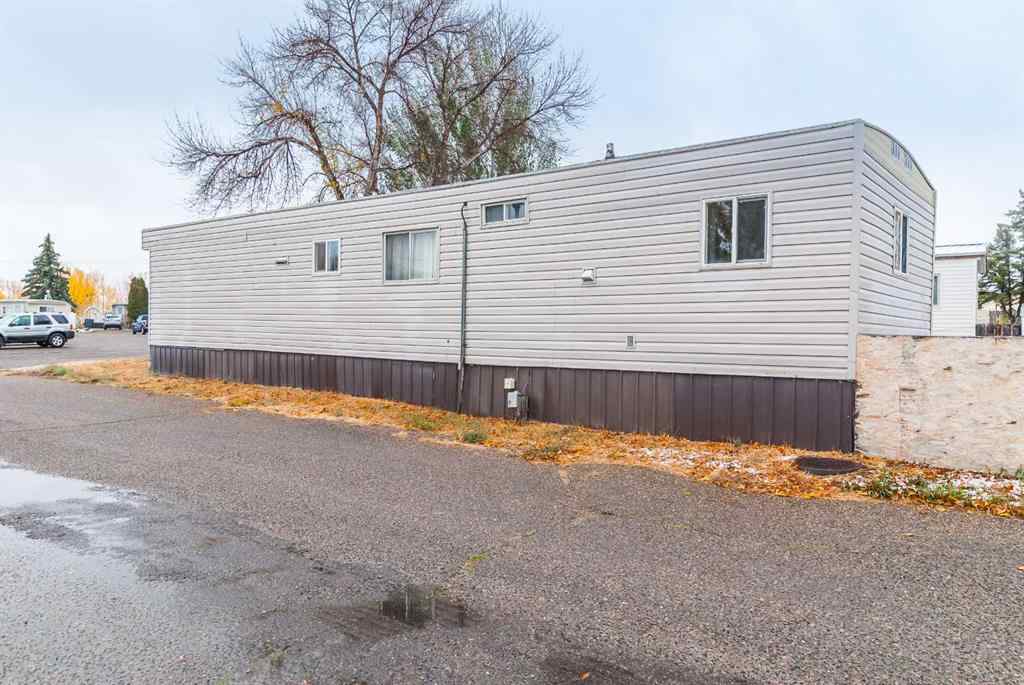 MLS® A2264098 - 267 Fleet Street SW in SW Hill Medicine Hat, Mobile