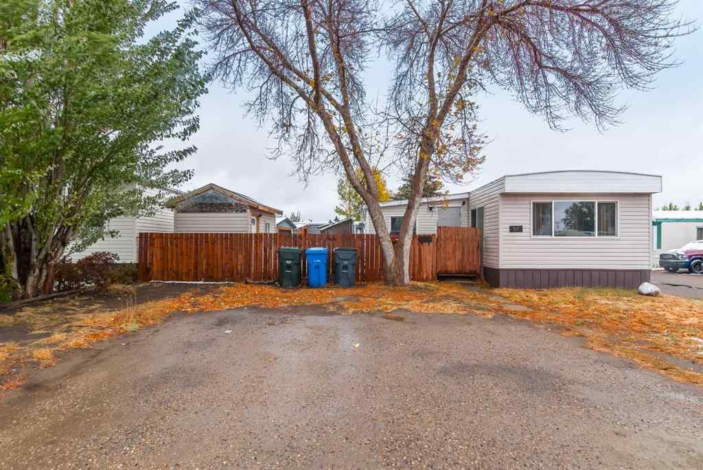 MLS® A2264098 - 267 Fleet Street SW in SW Hill Medicine Hat, Mobile