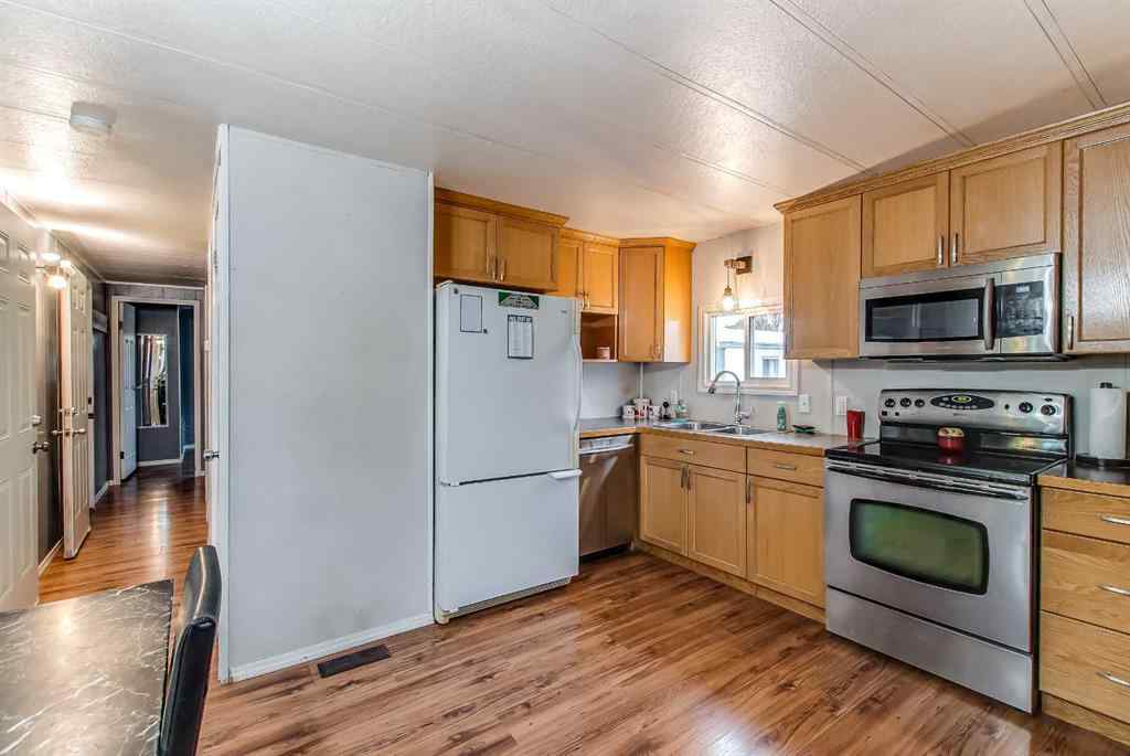 MLS® A2264098 - 267 Fleet Street SW in SW Hill Medicine Hat, Mobile