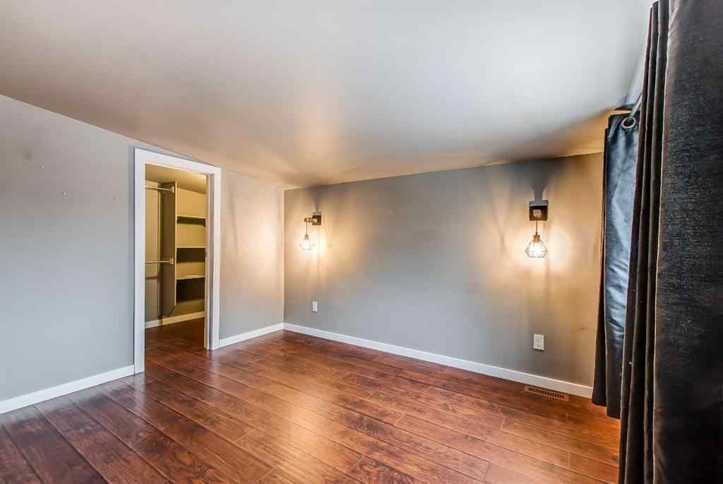 MLS® A2264098 - 267 Fleet Street SW in SW Hill Medicine Hat, Mobile