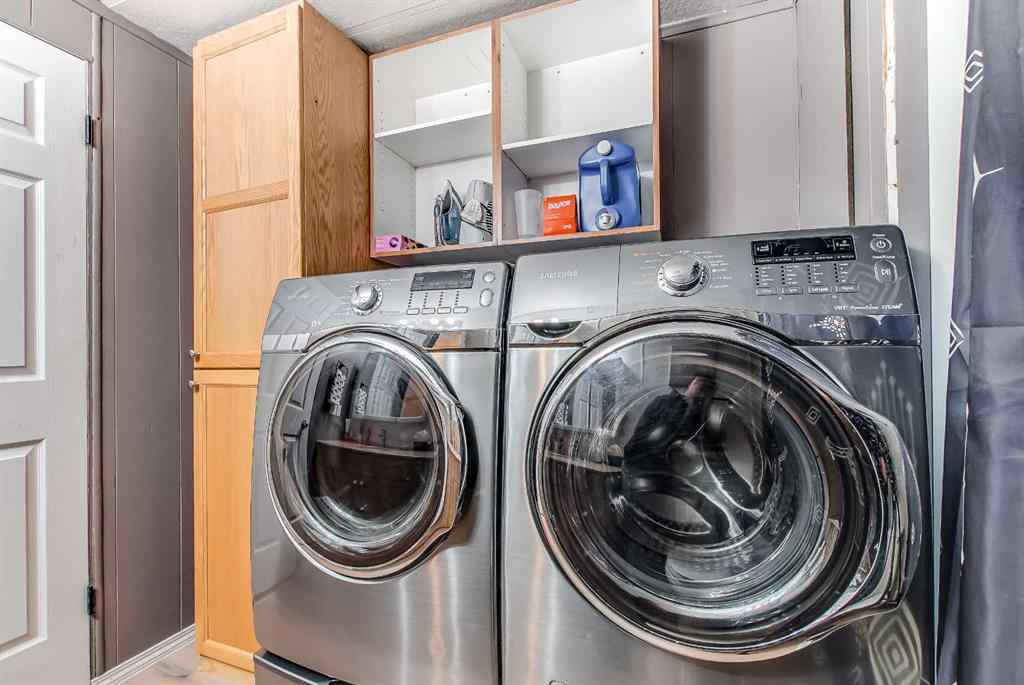 MLS® A2264098 - 267 Fleet Street SW in SW Hill Medicine Hat, Mobile